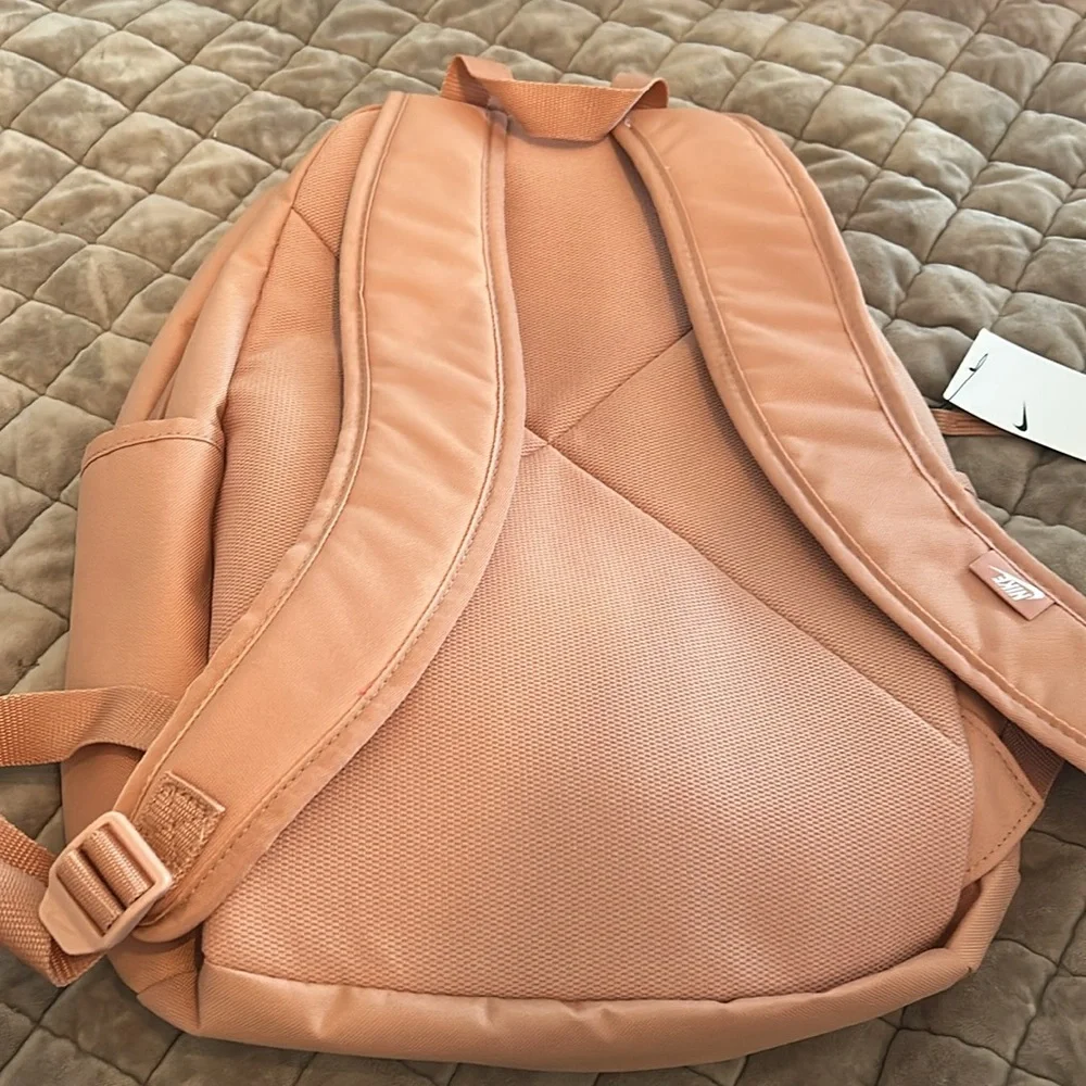 Nike Pink Backpack NWT - Picture 3 of 4